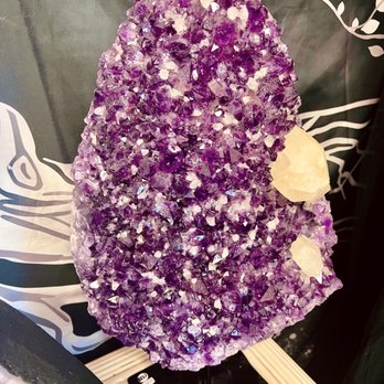 Mineral Minded - Large uv reactive amethyst - Gemstones & Minerals Near Me - Show Low, Arizona Mineral Minded - Large uv reactive amethyst - Gemstones & Minerals Near Me - Show Low, Arizona
