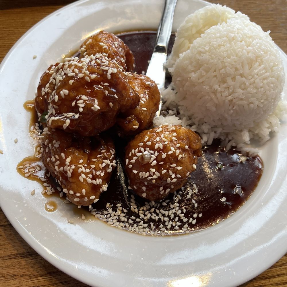 Lin's Cafe II - Lunch portion Sesame Chicken - Chinese Near Me - Leander, Texas Lin's Cafe II - Lunch portion Sesame Chicken - Chinese Near Me - Leander, Texas