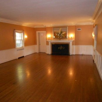 Wynbrick Mansion - Huge open ballroom with giant original fireplace. Beautiful custom woodwork! - Venues & Event Spaces Near Me - Liberty, Missouri Wynbrick Mansion - Huge open ballroom with giant original fireplace. Beautiful custom woodwork! - Venues & Event Spaces Near Me - Liberty, Missouri