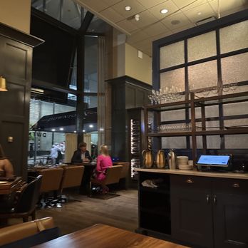 Max Downtown - Bars Near Me - Hartford, Connecticut