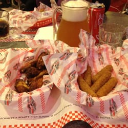 America Graffiti - Buffalo wings, mozzarella sticks and beer