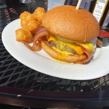 Gaslamp - Brunch Burger - Bars Near Me - Long Beach, California