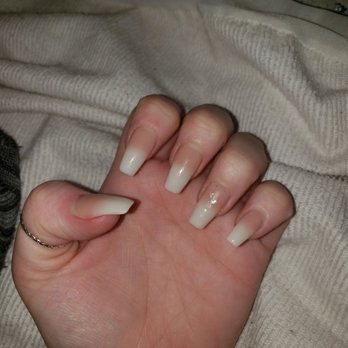 Luxe Nails & Spa - Be the judge.... they don't look good at all and these are a week out.... - Nail Salons Near Me - Des Plaines, Illinois Luxe Nails & Spa - Be the judge.... they don't look good at all and these are a week out.... - Nail Salons Near Me - Des Plaines, Illinois
