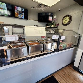 Willie’s Catering & Restaurant - Food display - Filipino Near Me - Daly City, California