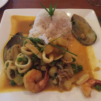 Alpamayo Restaurant - Cau Cau- shellfish and shrimp medley - Peruvian Near Me - Lee, Massachusetts