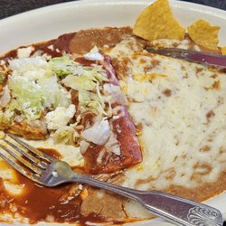 La Fogata Restaurant - The Cheese Enchiladas with the Chilaquile sauce is delicious, added some chopped onions to the enchiladas and what a great plate.