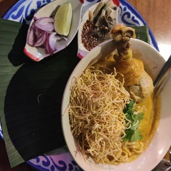 White Crane Retro Thai & Sushi - Khao soi - Thai Near Me - Naperville, Illinois White Crane Retro Thai & Sushi - Khao soi - Thai Near Me - Naperville, Illinois