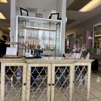 Split Ends Hair Salon - Hair Salons Near Me - Bakersfield, California Split Ends Hair Salon - Hair Salons Near Me - Bakersfield, California
