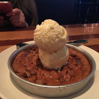 BJ's Restaurant & Brewhouse - Pizookie - Breweries Near Me - Aurora, Colorado