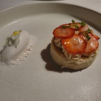 Fabrik - Austin - Strawberry sponge cake and vanilla ice cream - Vegan Near Me - Austin, Texas