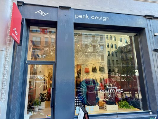 Peak Design NYC Store by null