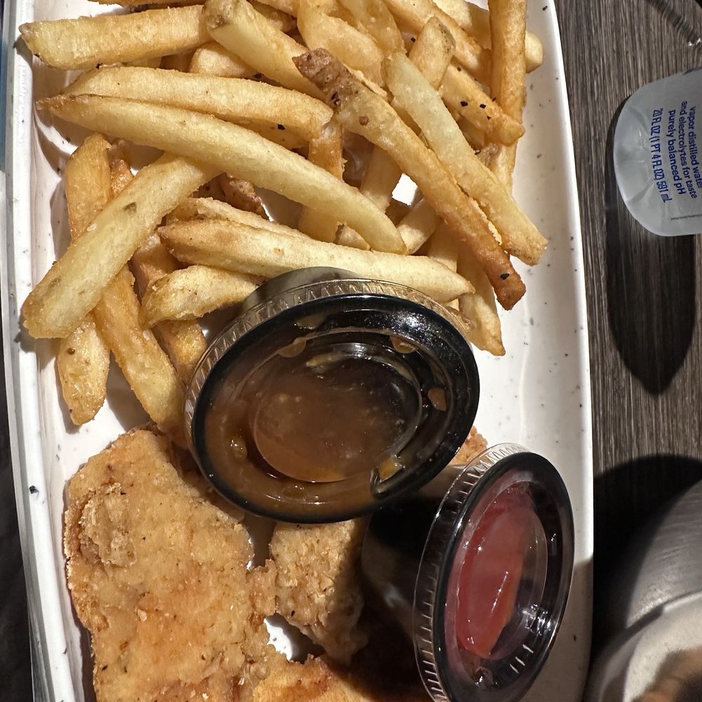 Cinepolis - Chicken tenders with fries - Cinema Near Me - Tomball, Texas Cinepolis - Chicken tenders with fries - Cinema Near Me - Tomball, Texas