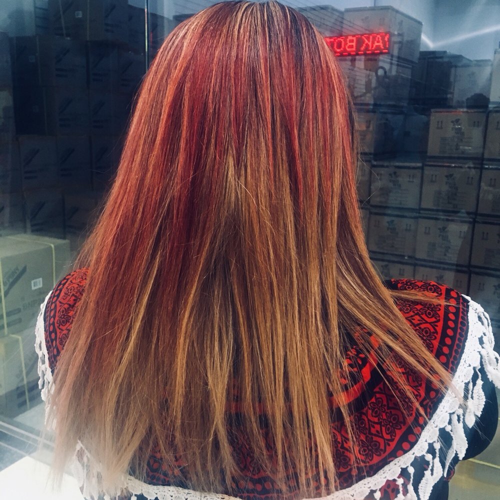 Mane Event Salon - Barbers Near Me - Rosemont, Illinois