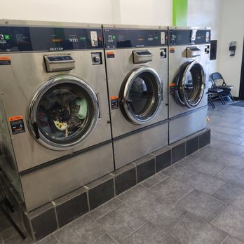 Lucky Wash - Big loaders - Laundromat Near Me - East Orange, New Jersey Lucky Wash - Big loaders - Laundromat Near Me - East Orange, New Jersey