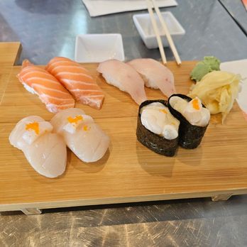 Musashi’s - both scallops, salmond and yellowtail nigiri - Sushi Bars Near Me - Corona, California Musashi’s - both scallops, salmond and yellowtail nigiri - Sushi Bars Near Me - Corona, California