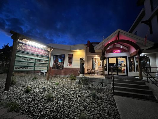 Madison Crossing Lounge by null