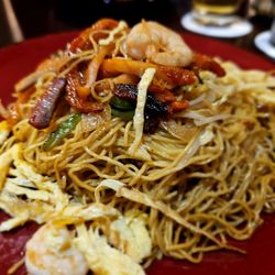 Victoria Harbour Café - Stir fried hong kong style egg noodles