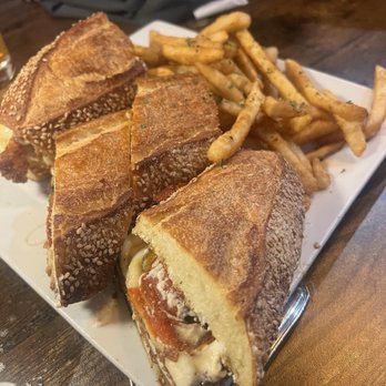 Babylon Social - Hot Bianca Sandwich - Pop-Up Restaurants Near Me - Babylon, New York