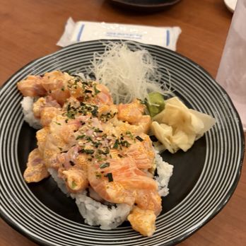 Akasaka - Japanese Near Me - Honolulu, Hawaii