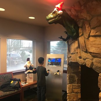 Dr. Mariana Orthodontics - Waiting area - Orthodontists Near Me - Monroe, Washington Dr. Mariana Orthodontics - Waiting area - Orthodontists Near Me - Monroe, Washington