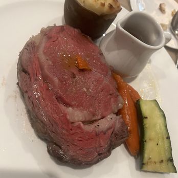 Porterhouse - Prime rib medium rare - Steakhouses Near Me - San Mateo, California