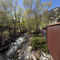 Cottonwood Hot Springs - Cool plunge in the creek