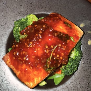 KUB KAO Thai & Sushi - Salmon volcano - Thai Near Me - Davie, Florida