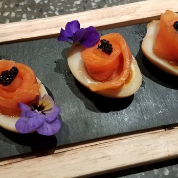 唐宮小聚 - Pretty presentation of smoked salmon on half a smoked egg. - Dim Sum Near Me - Hong Kong, HK