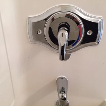 Sergio's Plumbing - This used to be a 3 handle vintage valve. This is a remodel plate with a new single handle modern valve. - Plumbing Near Me - Vallejo, California