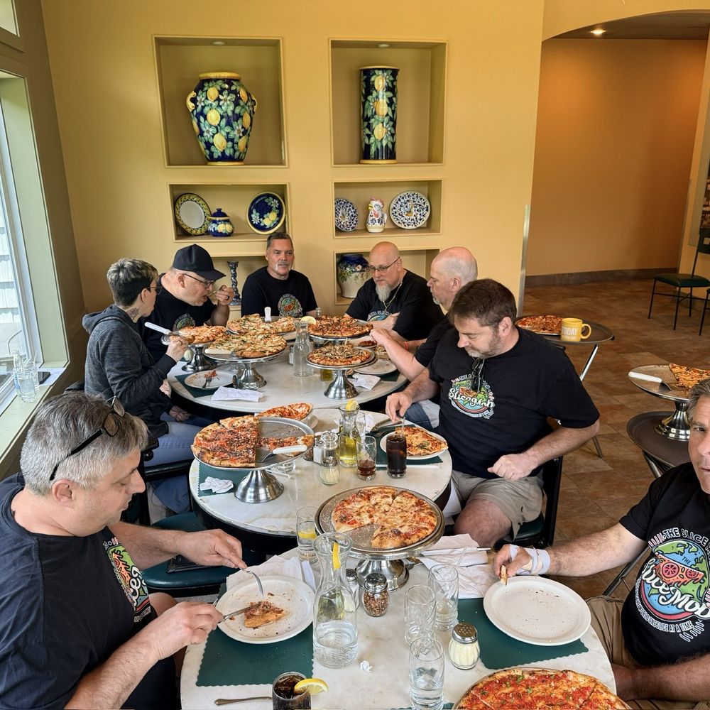 Sal's Pizza & Pasta - Pizza Near Me - Old Saybrook, Connecticut