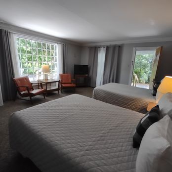 Cape Charles Milestone Lodge - Room 22 Bedroom - Hotels Near Me - Cape Charles, Virginia Cape Charles Milestone Lodge - Room 22 Bedroom - Hotels Near Me - Cape Charles, Virginia