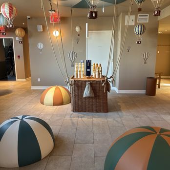 QC Spa - hot air balloon room with water station - Massage Near Me - New York, New York QC Spa - hot air balloon room with water station - Massage Near Me - New York, New York