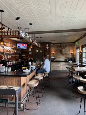Hollywood Tavern by null