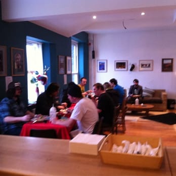 Cellb - Caffi-bar - Music Venues Near Me - Blaenau Ffestiniog, GWN