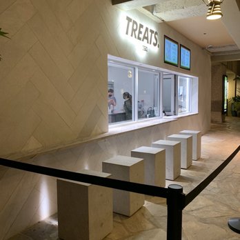 KITH Treats - Front of store - Ice Cream & Frozen Yogurt Near Me - Honolulu, Hawaii KITH Treats - Front of store - Ice Cream & Frozen Yogurt Near Me - Honolulu, Hawaii