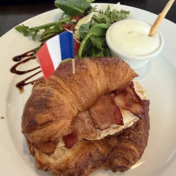 Paulette Cafe - Pizza Near Me - Conroe, Texas Paulette Cafe - Pizza Near Me - Conroe, Texas