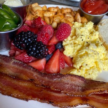 The Oakmont - Basic Breakfast - American Near Me - Indianapolis, Indiana The Oakmont - Basic Breakfast - American Near Me - Indianapolis, Indiana