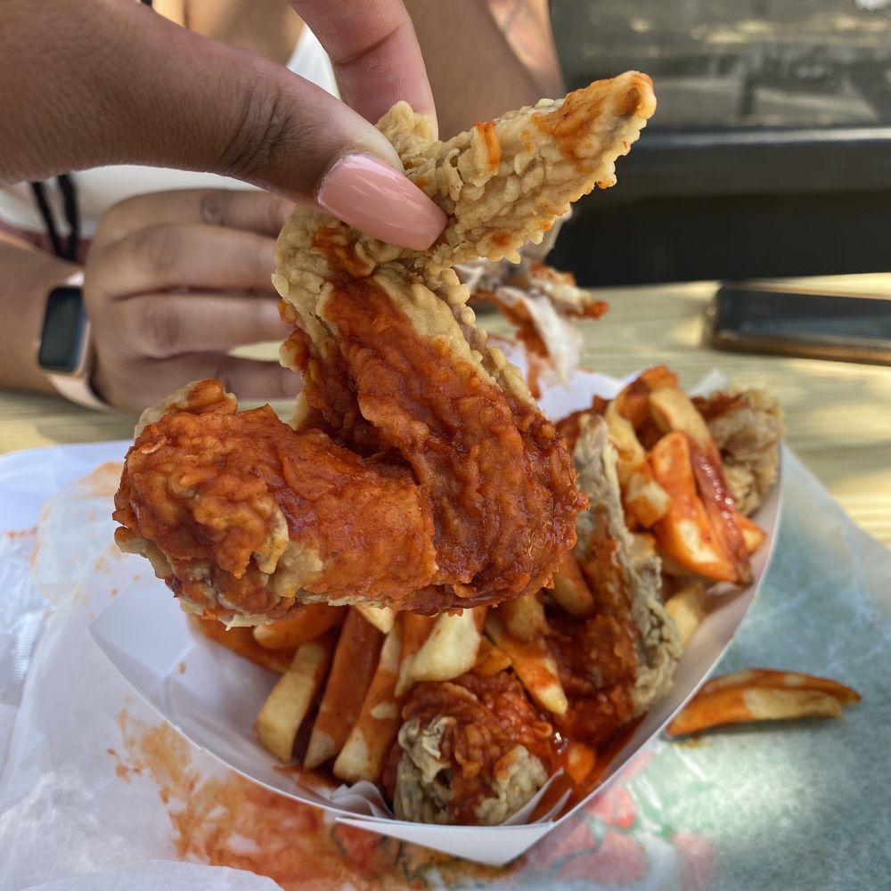 Harold's Chicken Shack #36 - Chicken Wings Near Me - Chicago, Illinois Harold's Chicken Shack #36 - Chicken Wings Near Me - Chicago, Illinois