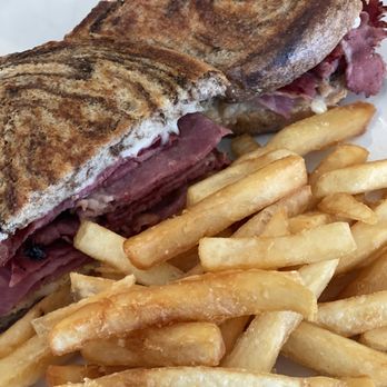 Hilltop - Reuben Sandwich - American Near Me - Chicago, Illinois