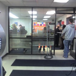 US Post Office - People Waiting - Holiday Line (phone pic)
