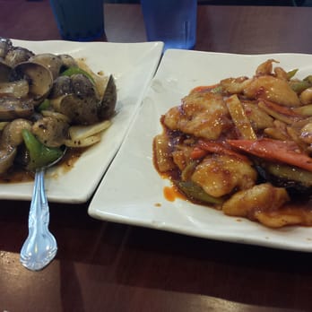 China Palace - Clams with black bean sauce. Fish with spicy garlic sauce. - Chinese Near Me - Milpitas, California China Palace - Clams with black bean sauce. Fish with spicy garlic sauce. - Chinese Near Me - Milpitas, California