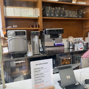Avva Coffee - Coffee & Tea Near Me - Beverly Hills, California