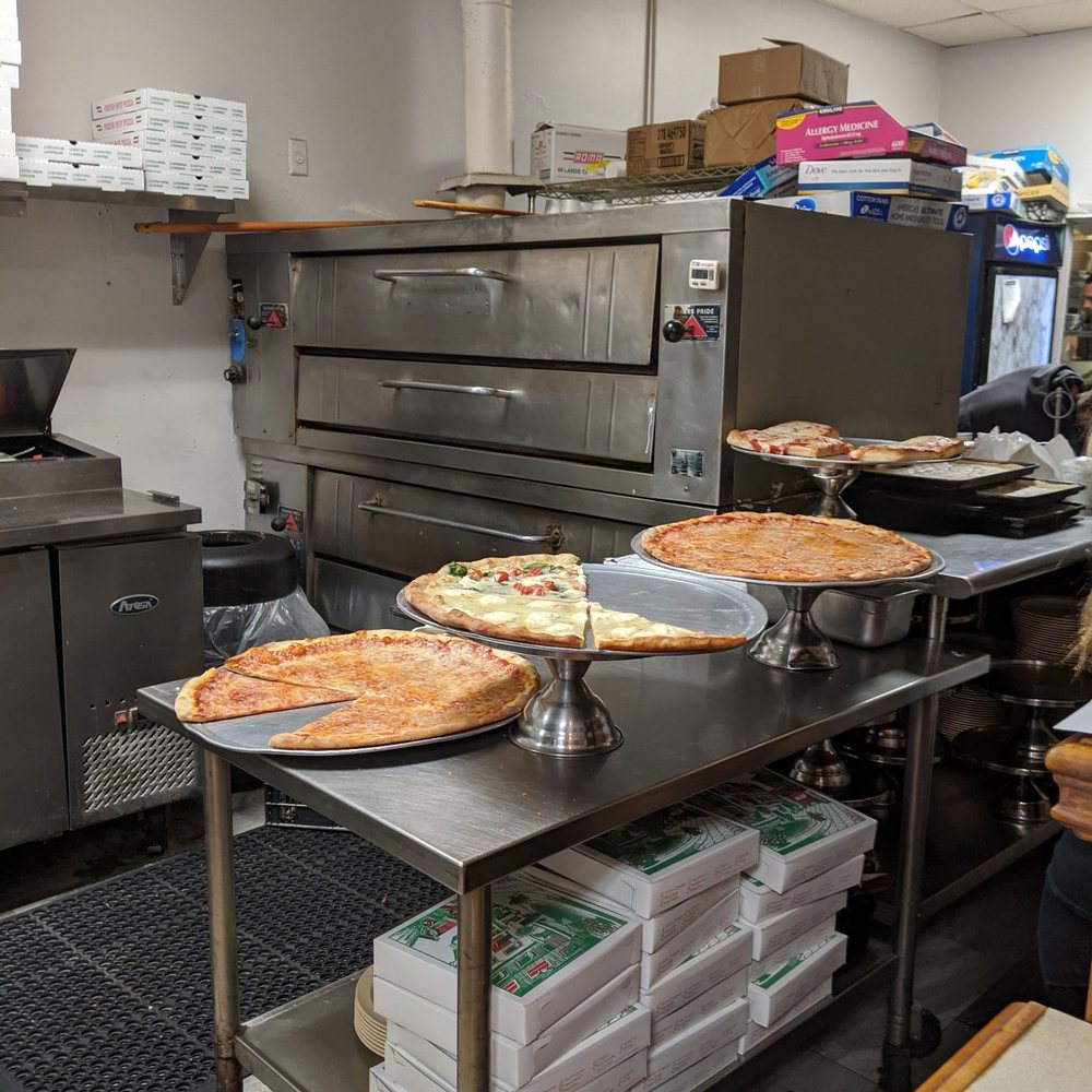 Lantana Pizza - Pizza Near Me - Lantana, Florida Lantana Pizza - Pizza Near Me - Lantana, Florida