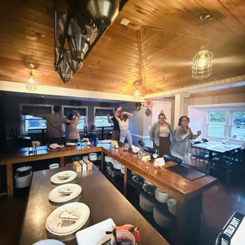 Clean Slate Eatery - Dancing in between courses - Vegetarian Near Me - West Dennis, Massachusetts