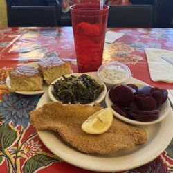 West Street Diner - Sweet tea to drink