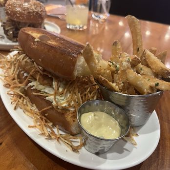 Gordon Ramsay Burger Las Vegas - Fish & chips with salt & vinegar straws that were amazing! Fish was bland. Hamburger was phenomenal & I'd order it again! - Burgers Near Me - Las Vegas, Nevada Gordon Ramsay Burger Las Vegas - Fish & chips with salt & vinegar straws that were amazing! Fish was bland. Hamburger was phenomenal & I'd order it again! - Burgers Near Me - Las Vegas, Nevada