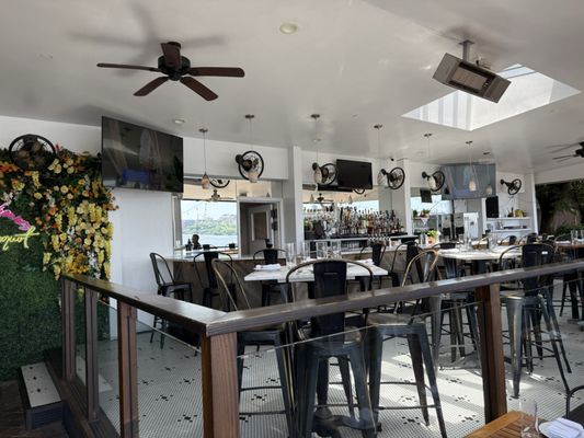 De Novo European Pub by null