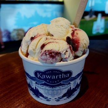 Kawartha Dairy - Black Raspberry Thunder (baby size scoop!) - Ice Cream & Frozen Yogurt Near Me - Toronto, Ontario Kawartha Dairy - Black Raspberry Thunder (baby size scoop!) - Ice Cream & Frozen Yogurt Near Me - Toronto, Ontario