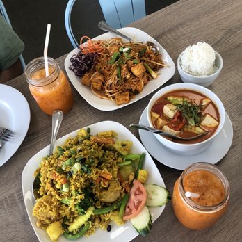 Blue Table Thai Cuisine - Thai Near Me - Bakersfield, California Blue Table Thai Cuisine - Thai Near Me - Bakersfield, California