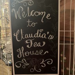 a welcome sign a welcome sign